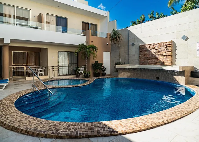 Hotel & Suites Domani